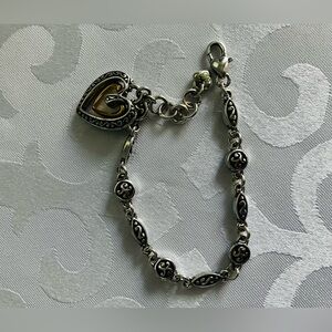 Siver-tone bracelet with hearts charm with lobster claw closure and extension